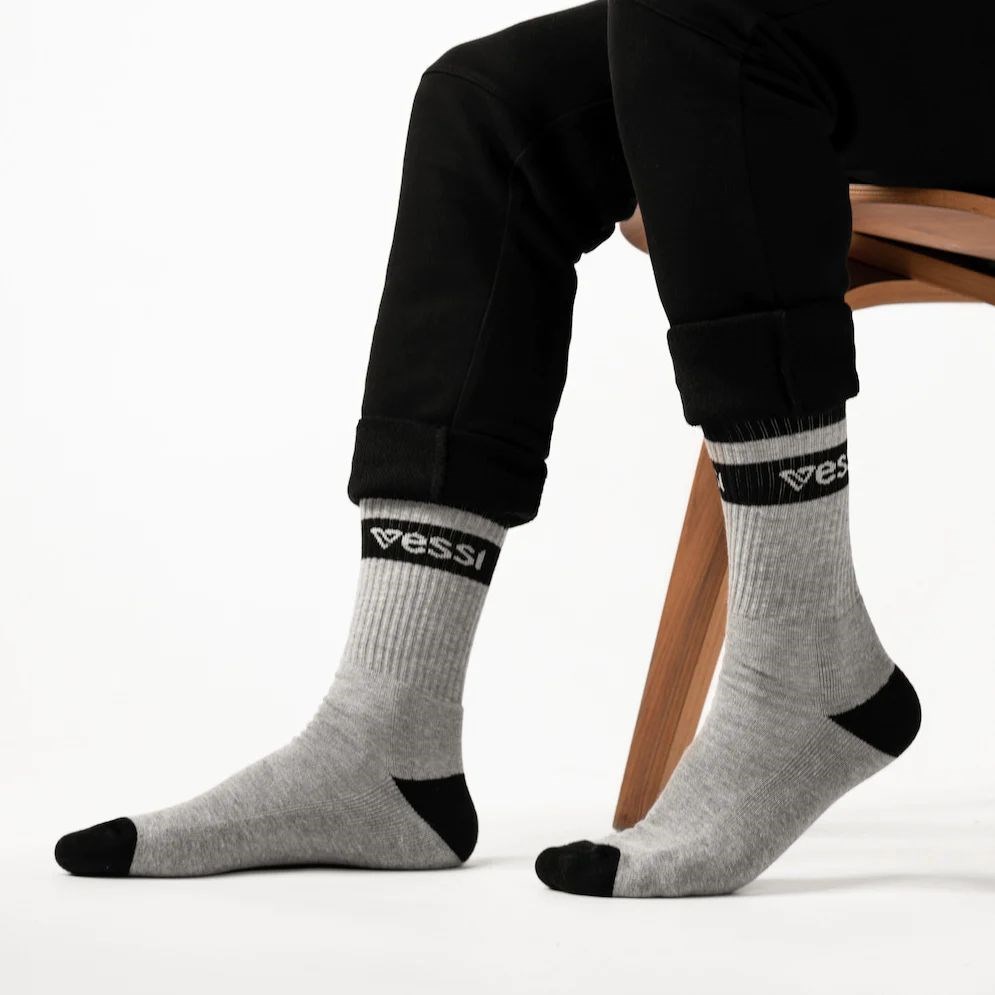 Grey Women's Vessi Crew Socks | 80351ZTNB