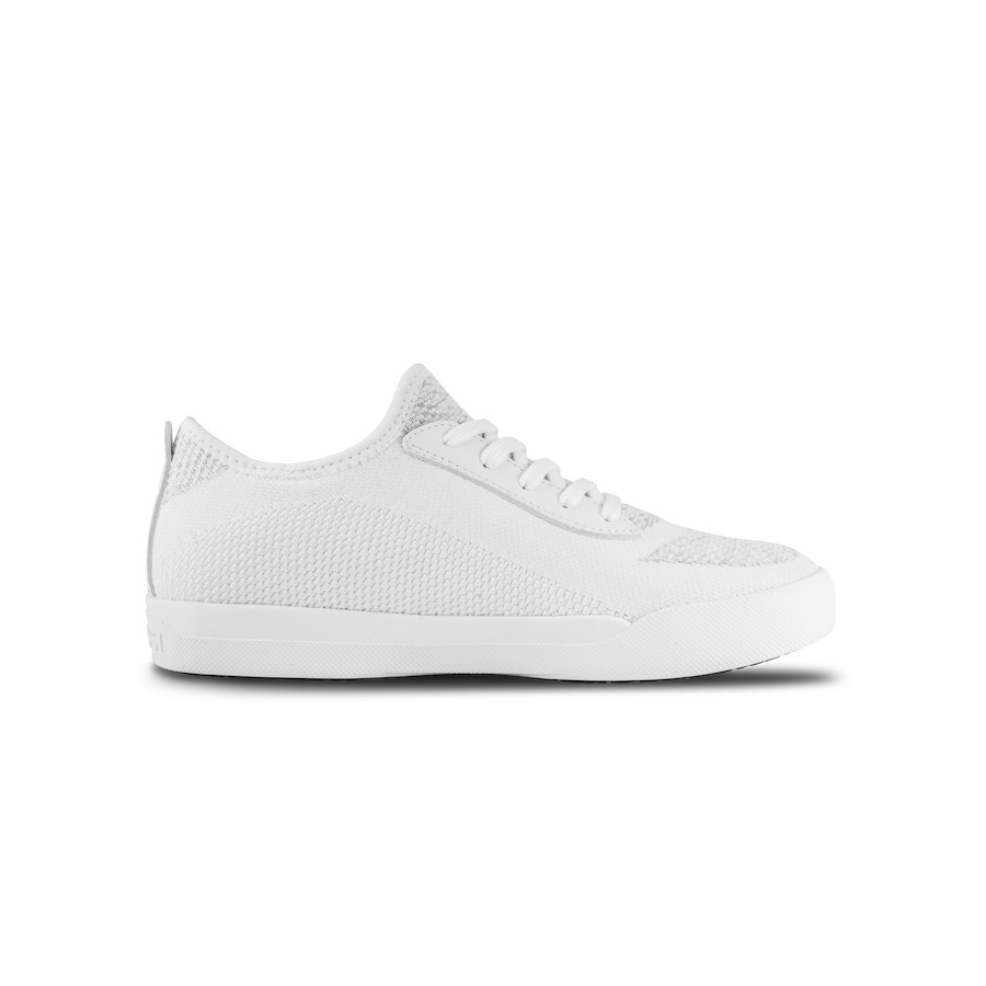 White Men's Vessi Weekend Sneakers | 87390GOYE